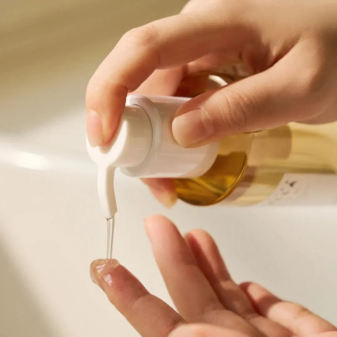 MADAGASCAR CENTELLA LIGHT CLEANSING OIL