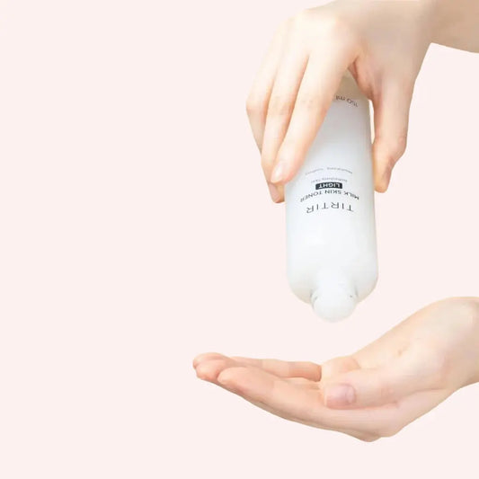 MILK SKIN TONER LIGHT