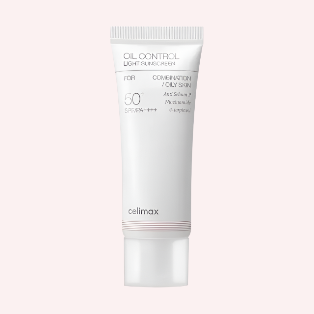 OIL CONTROL LIGHT SUNSCREEN SPF 50+